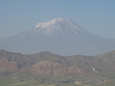 Der Ararat aus der Ferne / Foto: privat